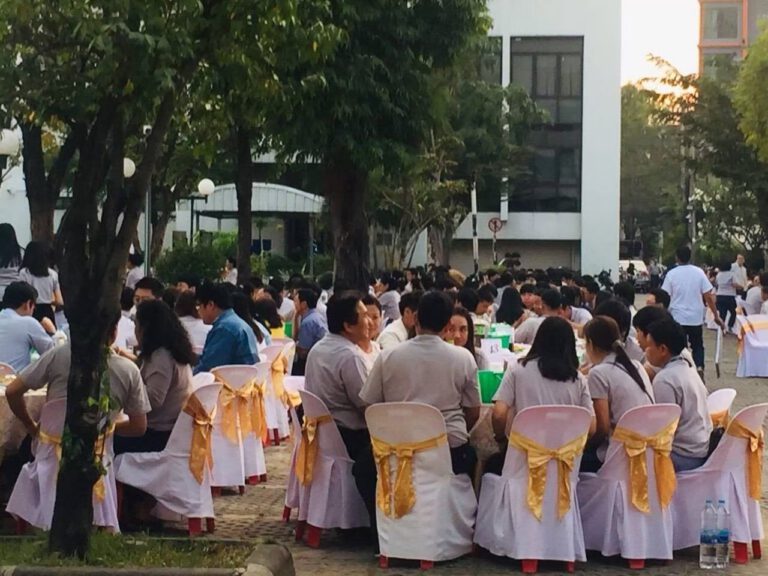 รับจัดโต๊ะจีน
